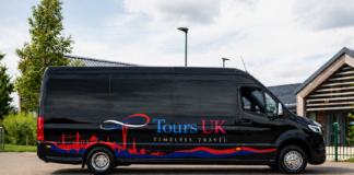 Private Central London to Gatwick executive minibus transfers for 9–16 passengers, with professional driver, baggage handling and terminal drop-off.
